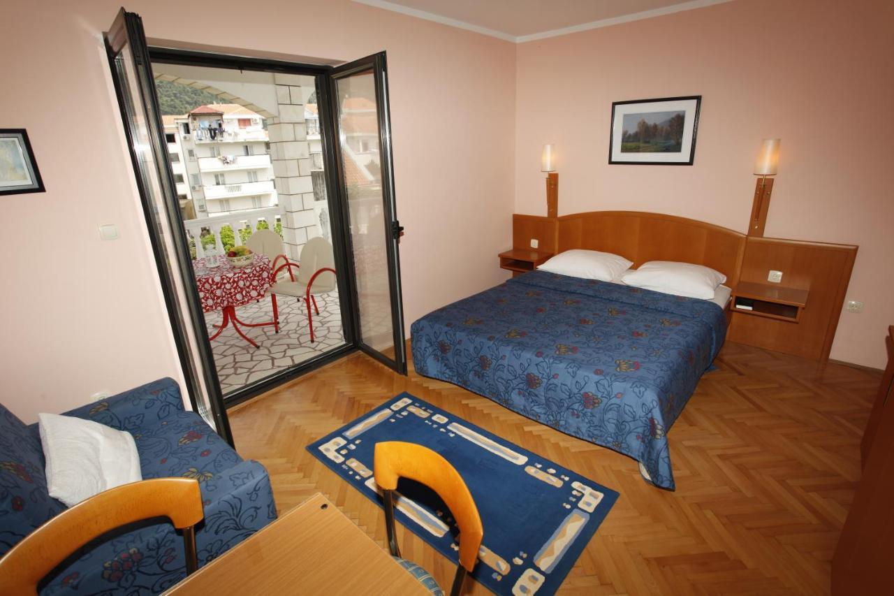 Apartments Perovic Budva Bagian luar foto